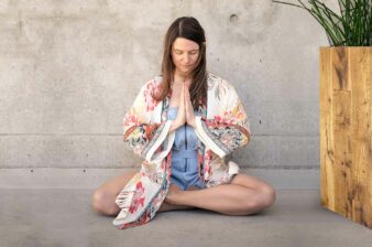 Vinyasa Yoga – Grundlagen für deinen Flow